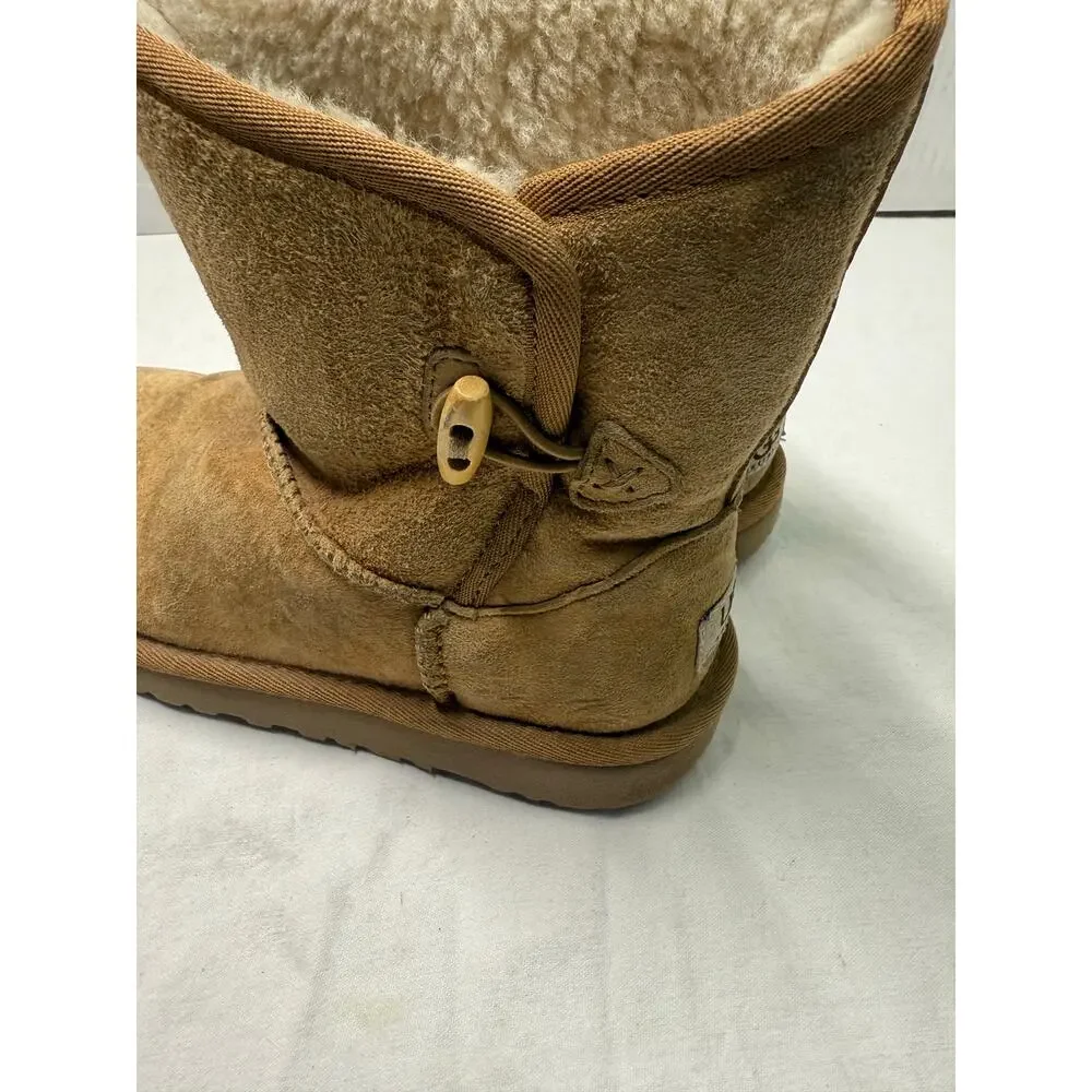 UGG kids boots girls size 2 color brown the color of the boots is faded